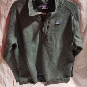 Patagonia Men's Green Sweater